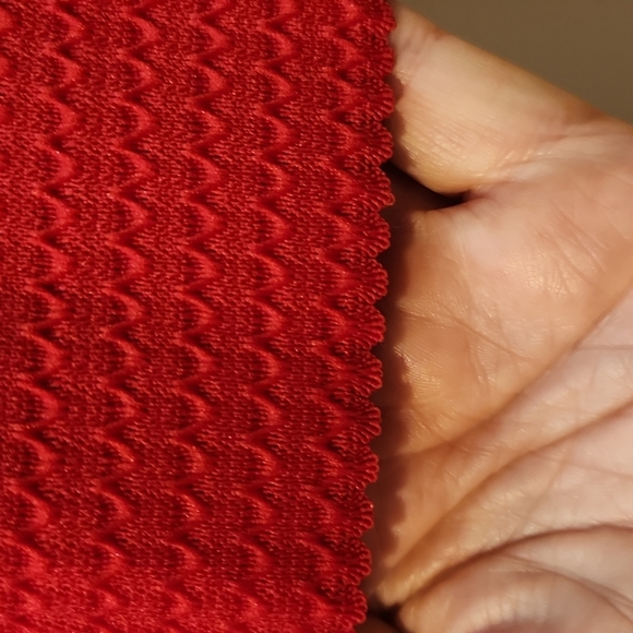 Express sz M red pleated skirt - Picture 2 of 7